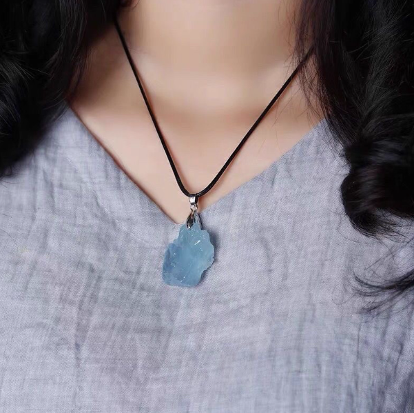 Natural Aquamarine Raw Stone Pendant – Ocean Energy & Water Element Balance