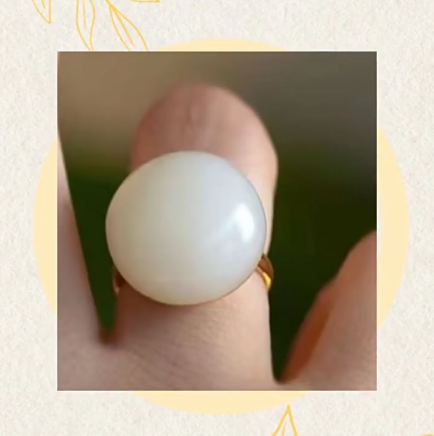 Hetian White Jade Ring · Pure Radiance of the Metal Element